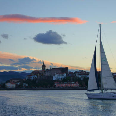 Hondarribia, paseo en barco, Jaizkibel, Pais Vasco, Flysch