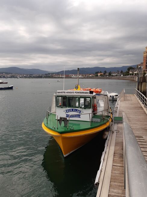 boat Hondarribia-Hendaya