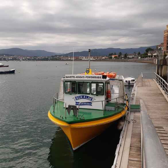 boat Hondarribia-Hendaya